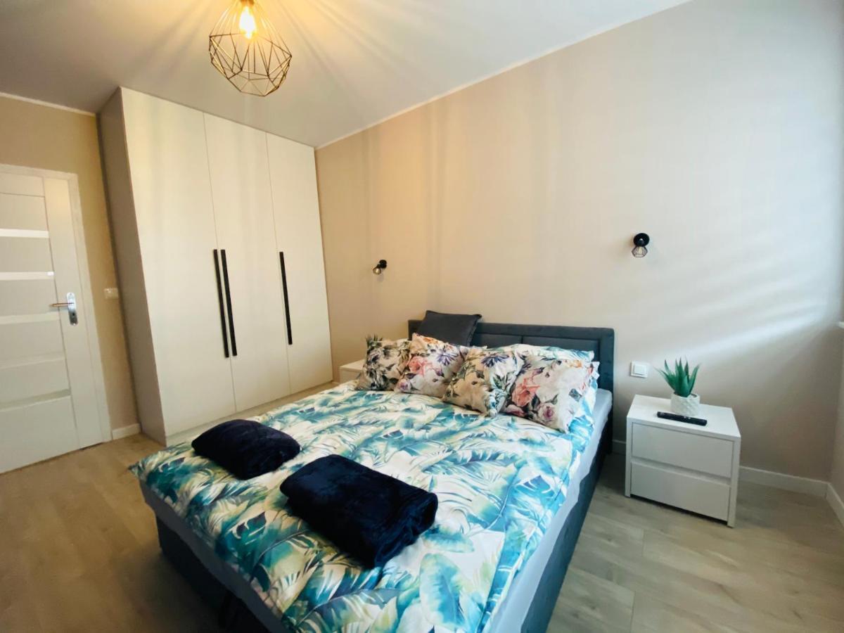 Apartament Laura Z Widokiem Na Morze- بوتسك المظهر الخارجي الصورة