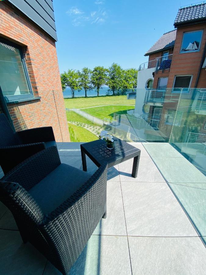 Apartament Laura Z Widokiem Na Morze- بوتسك المظهر الخارجي الصورة