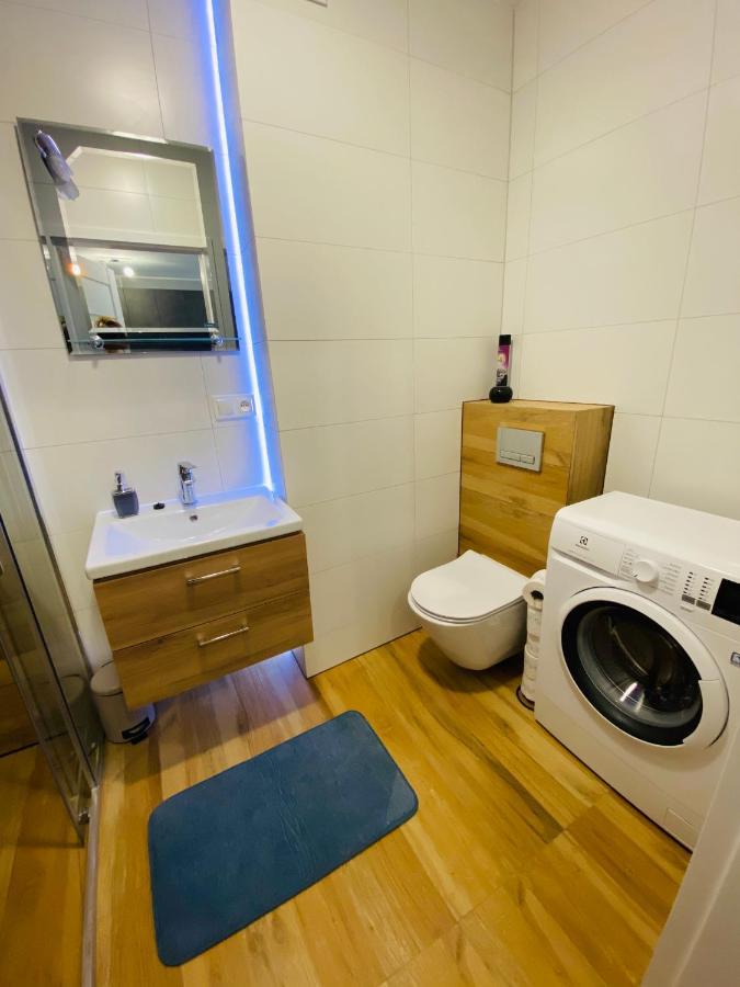 Apartament Laura Z Widokiem Na Morze- بوتسك المظهر الخارجي الصورة